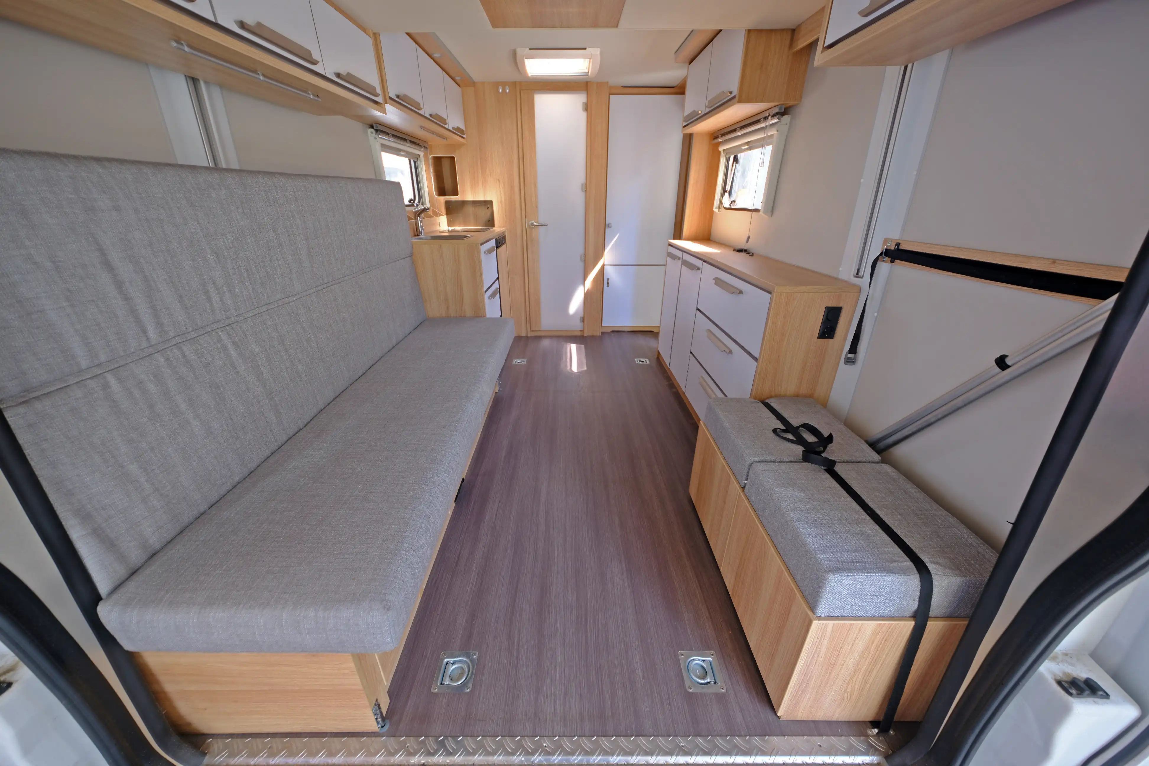 KNAUS Deseo 400 TR